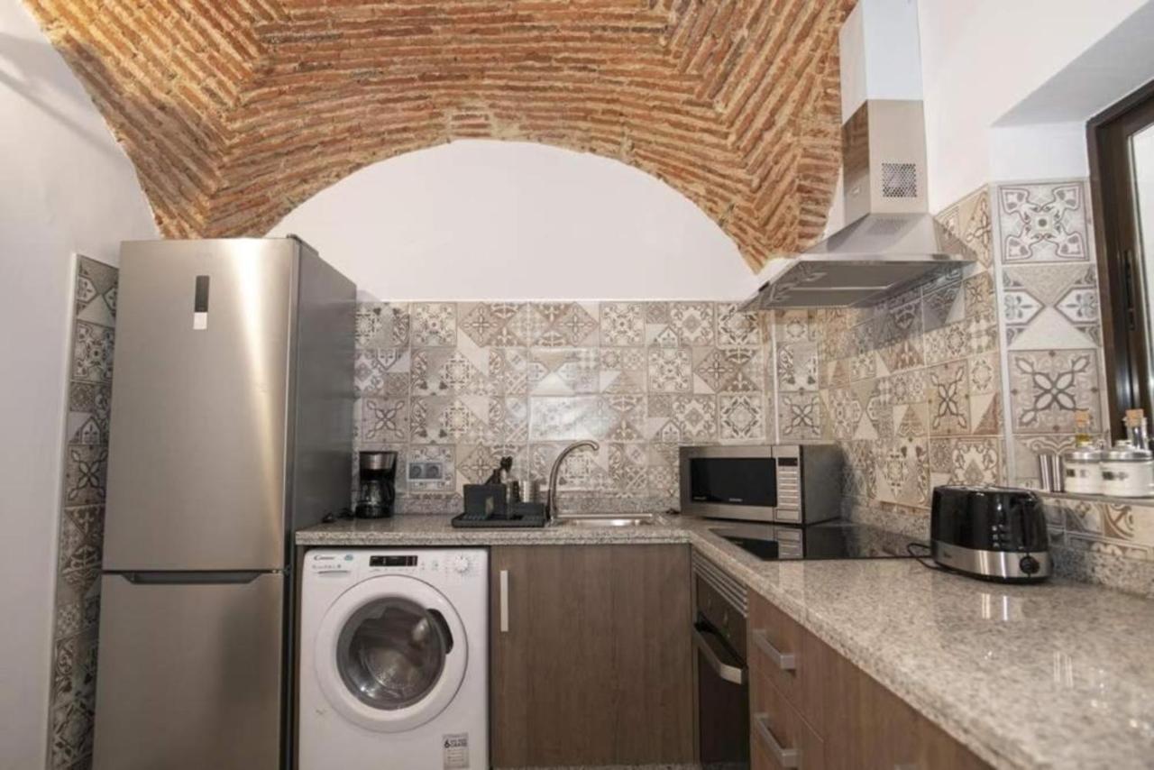 Elegante Apartamento Para 5 En El Centro De Caceres Con Wifi 外观 照片